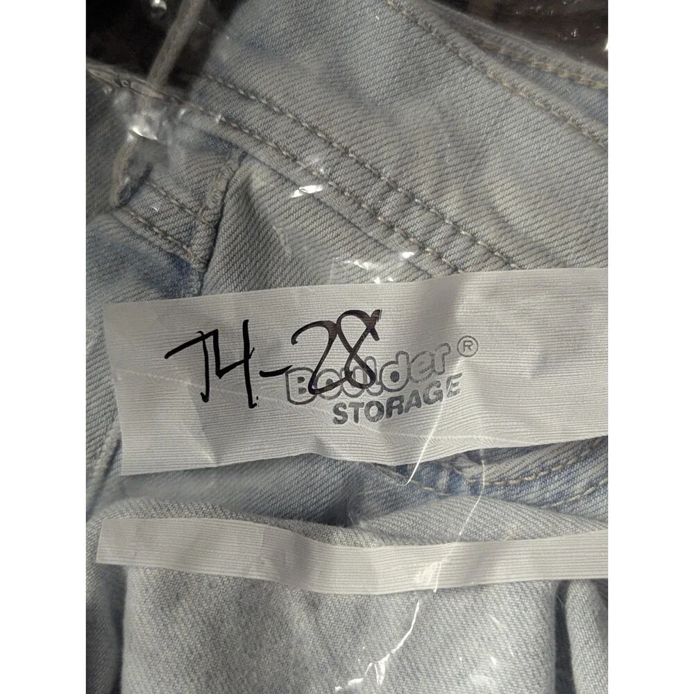 Hollister Size 0 Women's‎ Light Blue Distress Midi Denim Jean Shorts
